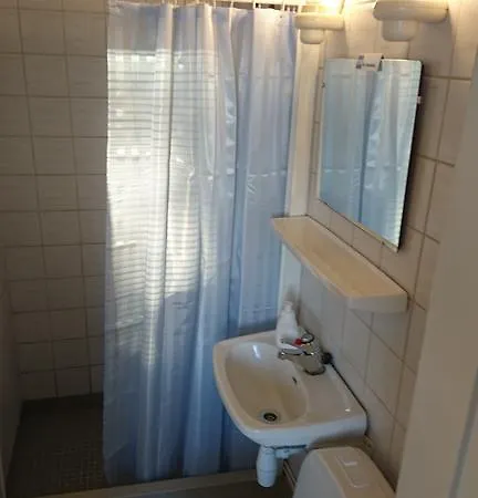 Golden Goose Πανσιόν 3*